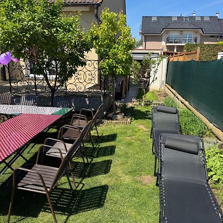 Pension Foehrenhain Gerasdorf bei Wien Bagian luar foto