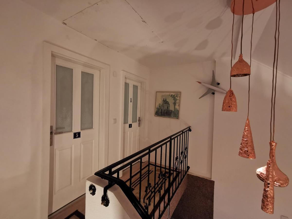 Pension Foehrenhain Gerasdorf bei Wien Bagian luar foto
